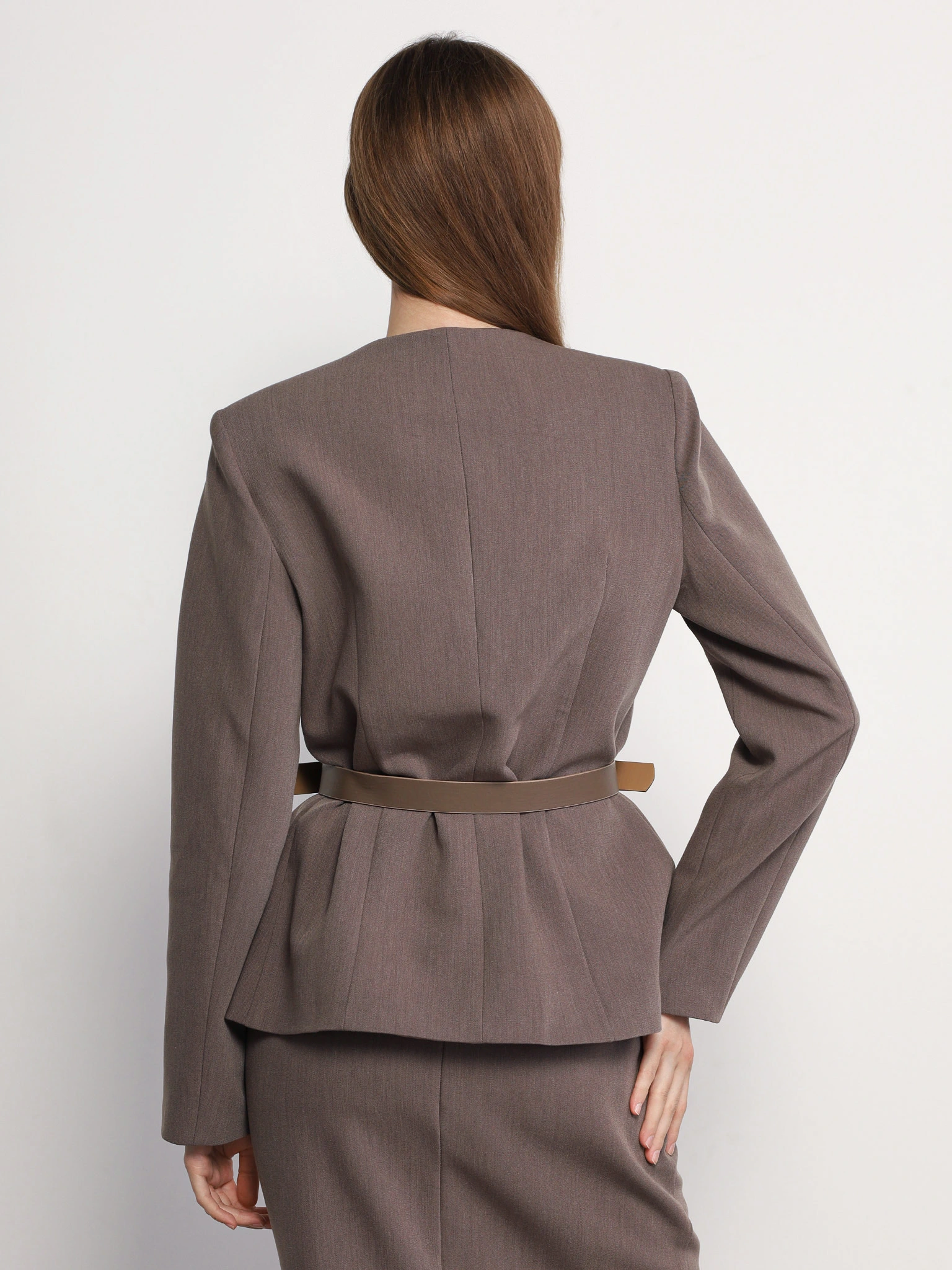 Жакет серого цвета прямого кроя